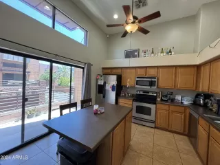 Photo #2: 6701860 Listing