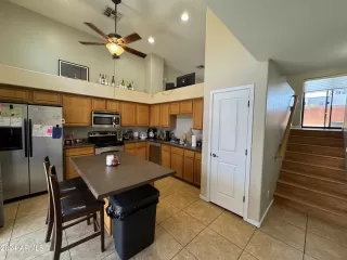 Photo #3: 6701860 Listing