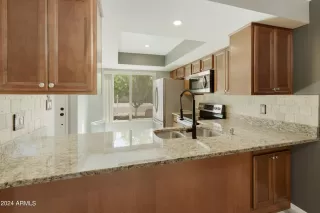 Photo #2: 6701902 Listing