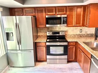 Photo #3: 6701902 Listing