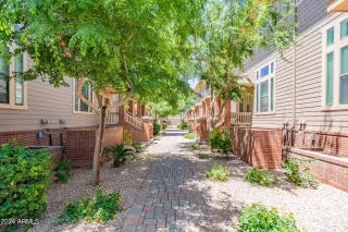 Photo #2: 6701943 Listing