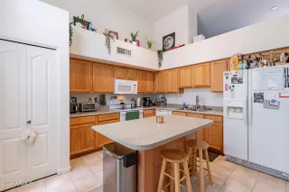 Photo #5: 6701943 Listing