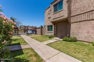 Photo #2: 6702038 Listing