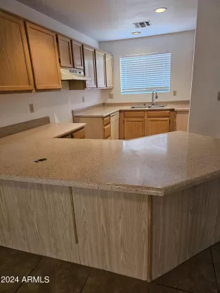 Photo #5: 6702151 Listing 