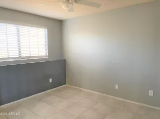 Photo #5: 6702205 Listing