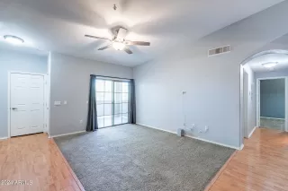 Photo #2: 6702218 Listing 