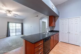 Photo #5: 6702218 Listing 