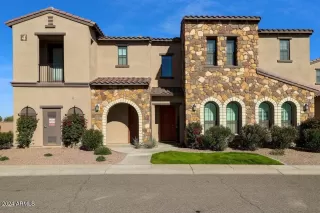 Photo #1: 6702697 Listing