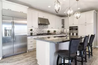 Photo #6: 6702697 Listing