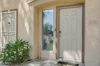 Photo #2: 6702710 Listing