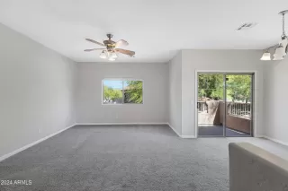 Photo #6: 6702710 Listing