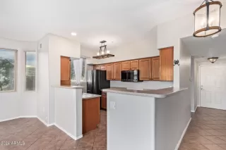 Photo #5: 6702778 Listing 