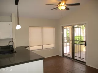 Photo #5: 6702851 Listing