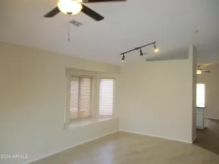 Photo #6: 6702851 Listing