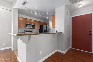 Photo #4: 6703044 Listing