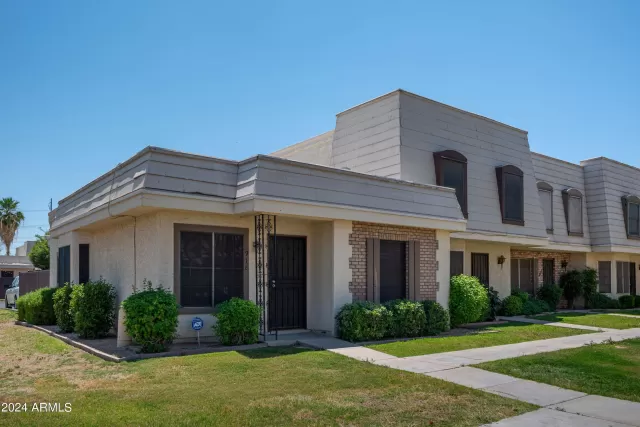 MLS: 6703111 Condo For Sale