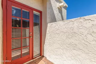 Photo #5: 6703157 Listing