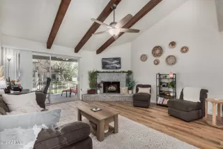 Photo #6: 6703334 Listing