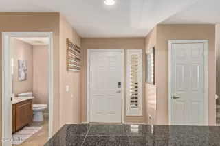 Photo #2: 6703376 Listing 