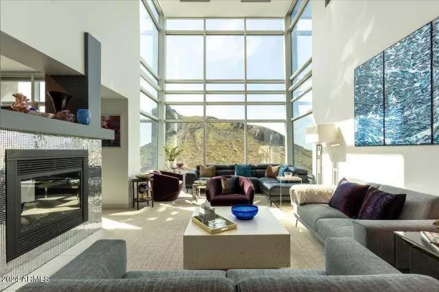 MLS: 6703536 Condo For Sale