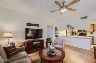 Photo #6: 6703551 Listing