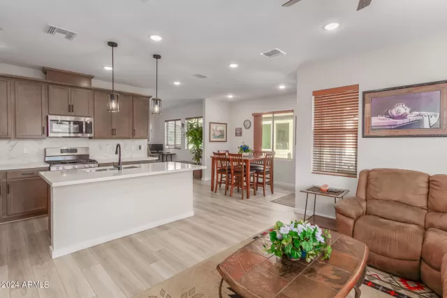 MLS: 6703591 Condo For Sale