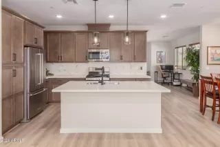 Photo #6: 6703591 Listing