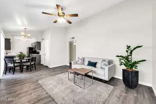 Photo #2: 6703626 Listing