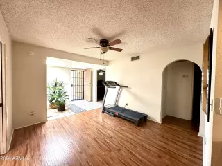 Photo #2: 6703731 Listing 