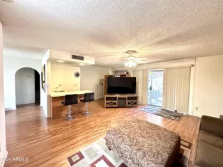 Photo #4: 6703731 Listing 