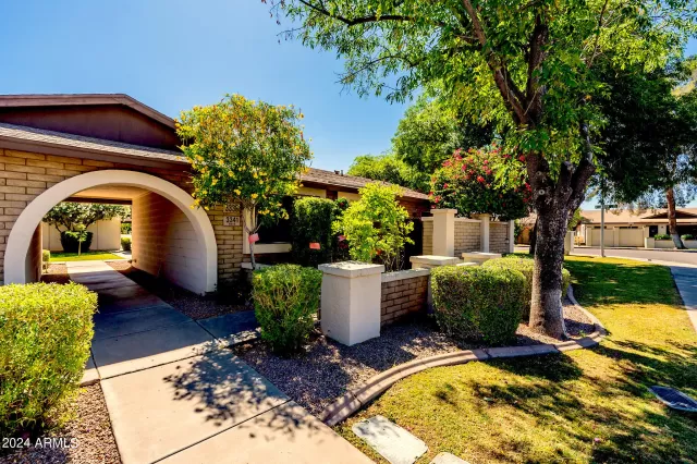 MLS: 6703751 Condo For Sale