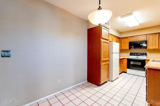 Photo #6: 6703751 Listing