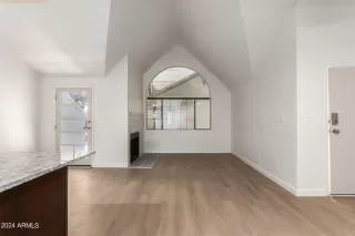 Photo #6: 6703799 Listing