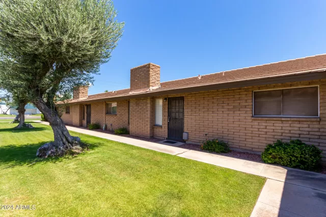 MLS: 6704156 Condo For Sale