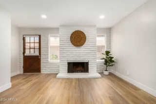 Photo #3: 6704156 Listing