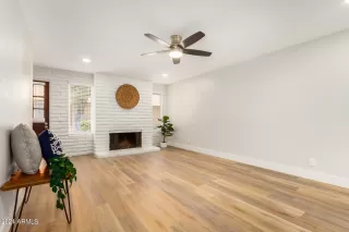 Photo #5: 6704156 Listing