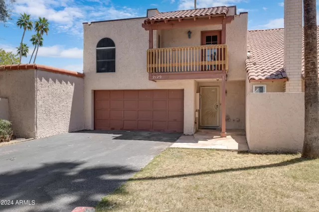 MLS: 6704166 Condo For Sale