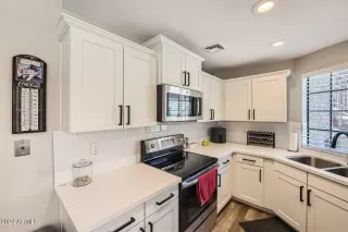 Photo #2: 6704277 Listing 