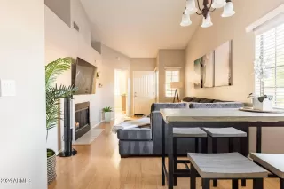 Photo #4: 6704359 Listing 