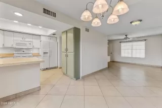 Photo #3: 6704447 Listing