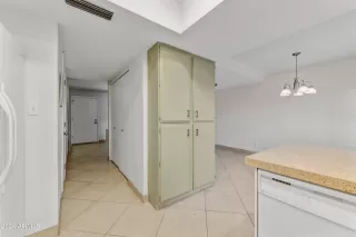 Photo #6: 6704447 Listing