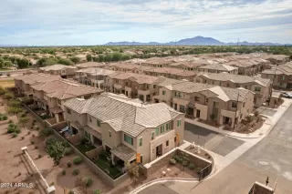 Photo #1: 6704500 Listing 