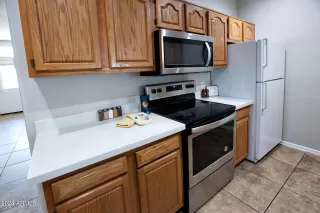 Photo #6: 6704613 Listing