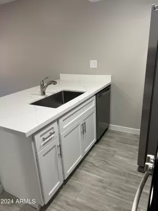 Photo #6: 6704626 Listing