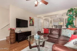 Photo #5: 6704633 Listing 