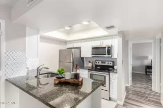 Photo #6: 6704738 Listing 