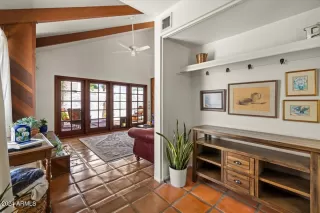 Photo #6: 6705040 Listing