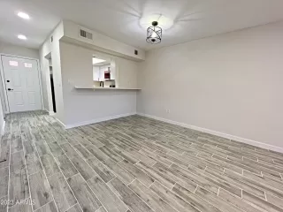 Photo #3: 6705063 Listing