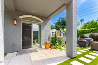 Photo #5: 6705258 Listing