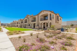 Photo #1: 6705405 Listing 